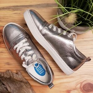 Fuzzy silver sneakers 6.5